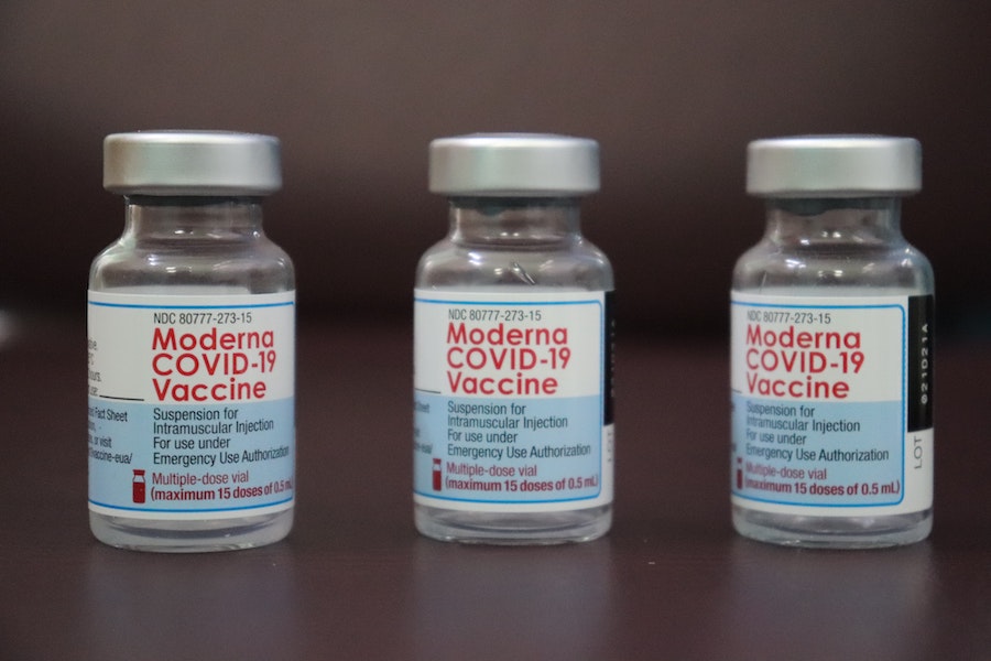 moderna-vaccine-fda